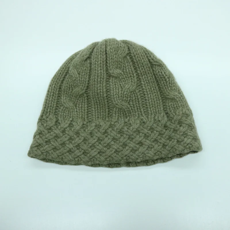 CHUNKY BEANIE WITH CABLES