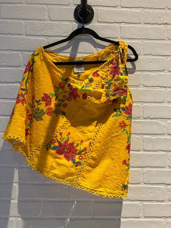 Top Sleeveless By Farm Rio In Yellow, Size: M