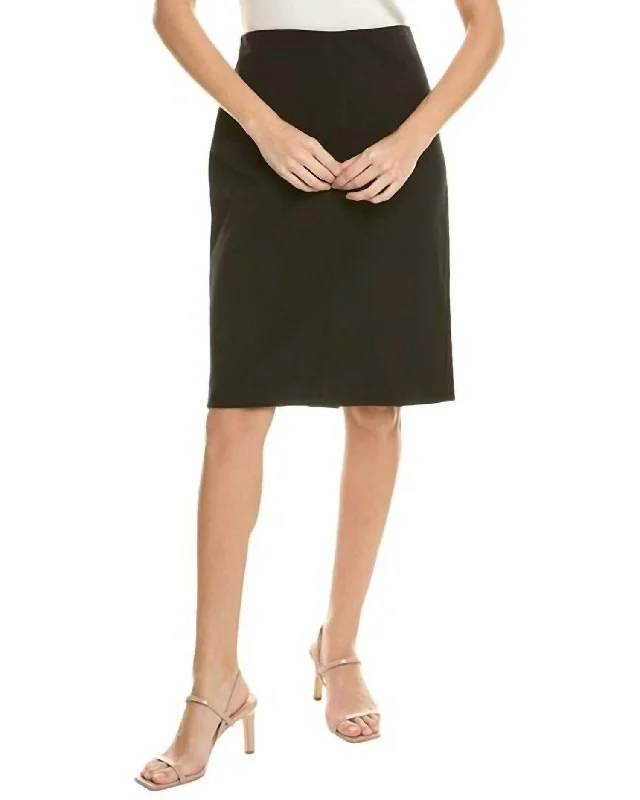 Seamed Front Pencil Skirt In Black