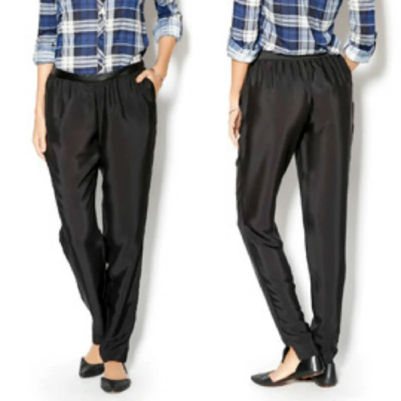 Woven Sportswear Pant In Black